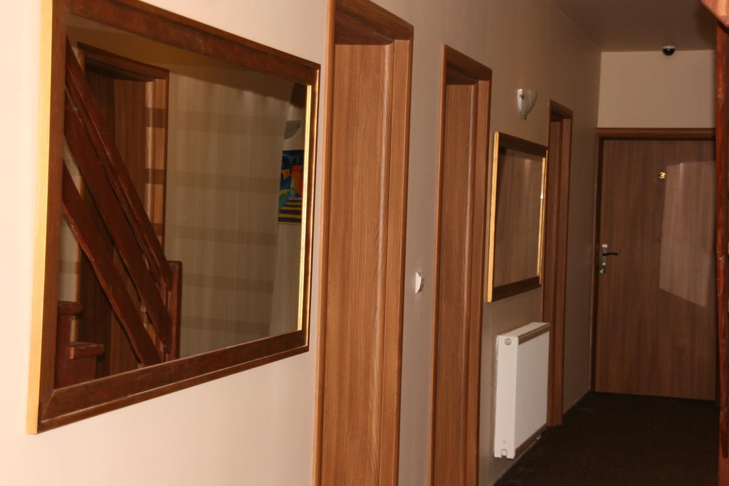 Kolumny 217- Tanie Noclegi Pracownicze, Parking Bezplatny Lódź Exterior foto