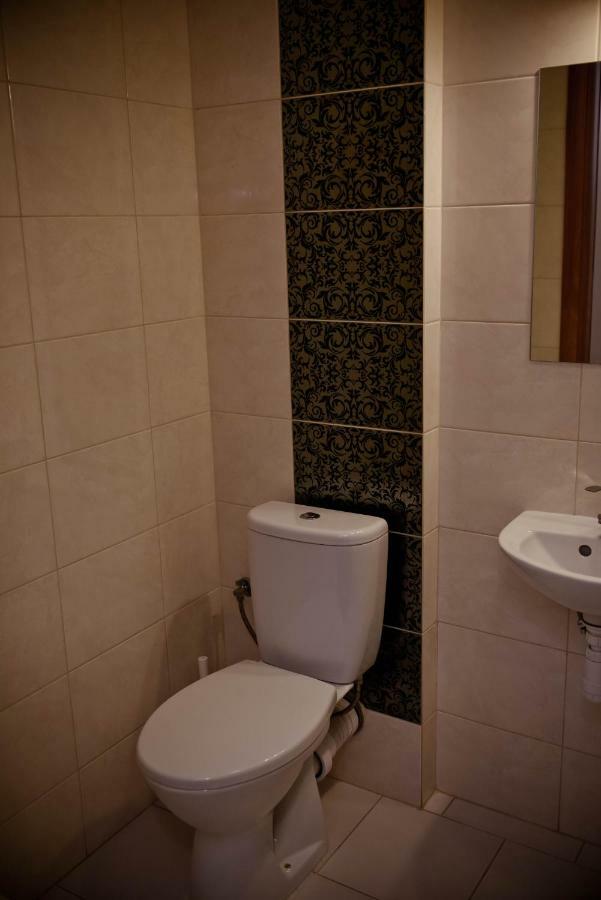 Kolumny 217- Tanie Noclegi Pracownicze, Parking Bezplatny Lódź Exterior foto