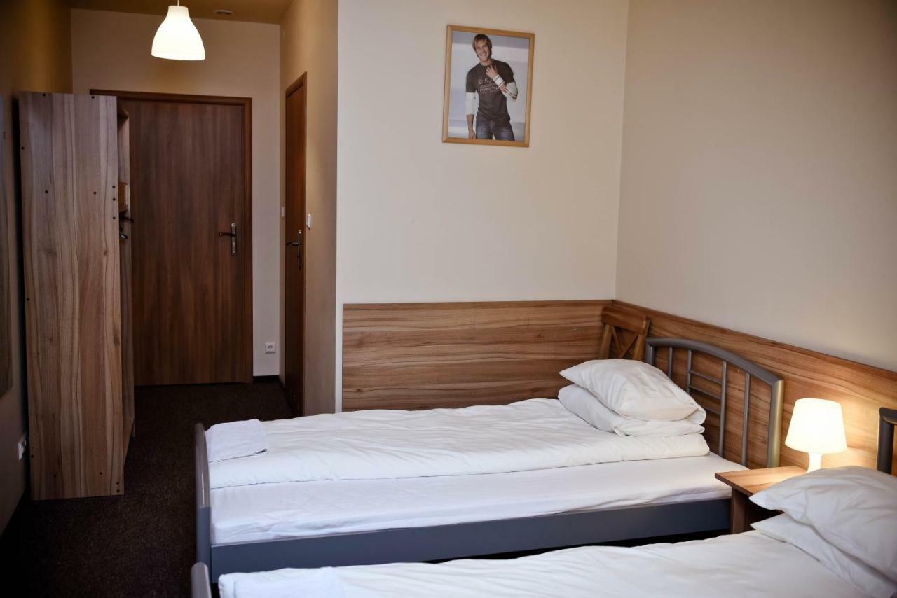 Kolumny 217- Tanie Noclegi Pracownicze, Parking Bezplatny Lódź Exterior foto